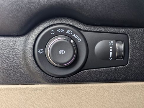 Used 2021 Dodge Durango SXT w/ Trailer Tow Group IV image 12