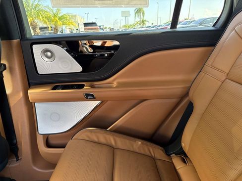 New 2026 Lincoln Aviator Black Label w/ Dynamic Handling Package image 15