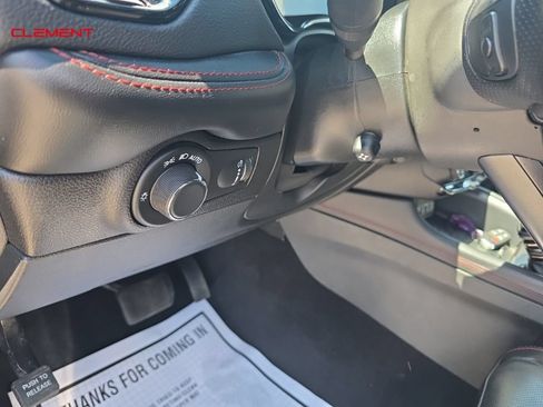Used 2025 Dodge Durango R/T AWD/4WD image 11