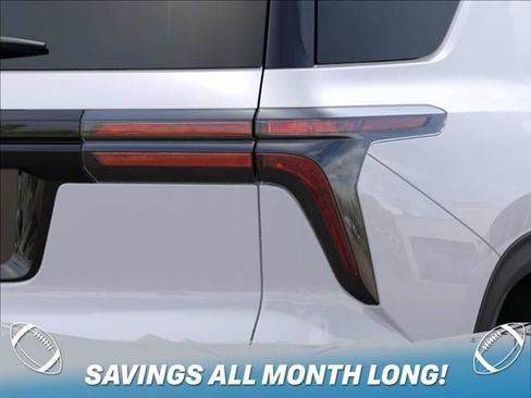 New 2026 Chevrolet Traverse LT w/ Driver Confidence Package FWD image 11