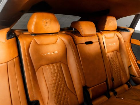 Used 2023 Lamborghini Urus S image 33