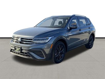 New 2024 Volkswagen Tiguan SE