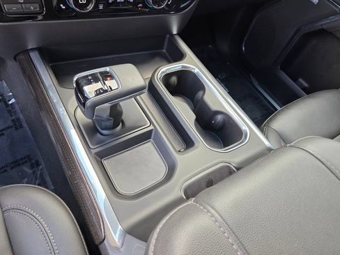 Used 2024 Chevrolet Silverado 1500 LT Trail Boss w/ Convenience Package II AWD/4WD image 27