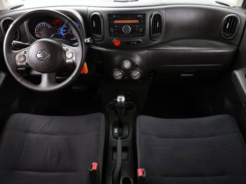 Used 2011 Nissan Cube 1.8 S w/ Interior Designer Pkg FWD image 2