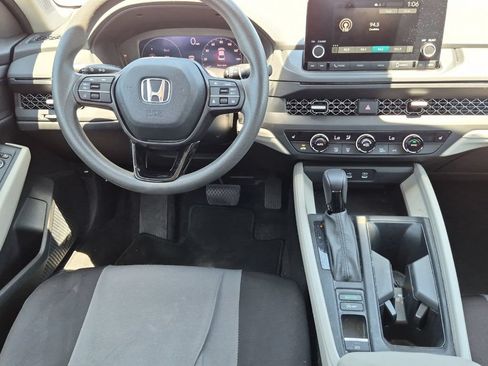 Used 2023 Honda Accord EX image 14