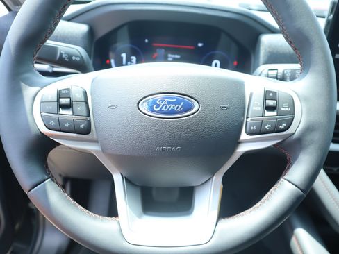 New 2026 Ford Explorer Active RWD image 3