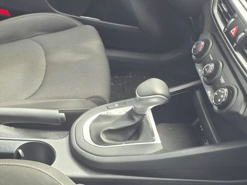 Used 2024 Kia Forte LXS w/ LXS Technology Package FWD image 28