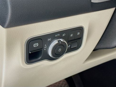 Certified 2023 Mercedes-Benz GLB 250 image 11