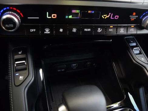 Used 2023 Kia Telluride EX X-Line AWD/4WD image 12