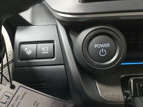 New 2026 Toyota Prius Limited AWD/4WD image 31