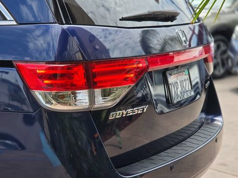 Used 2017 Honda Odyssey Touring image 10