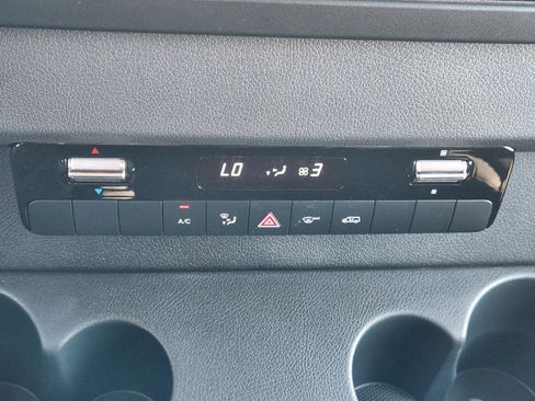 New 2024 Mercedes-Benz Sprinter 144 Cargo image 19
