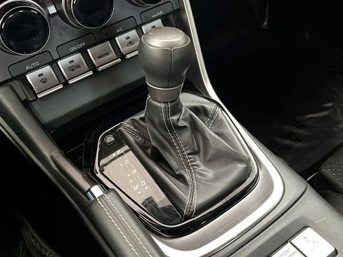 Used 2025 Toyota GR86 Premium w/ ALL Weather Mat Package (TMS) image 16