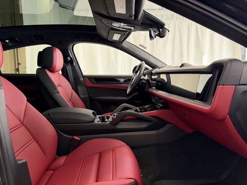 New 2026 Porsche Cayenne GTS AWD/4WD image 16