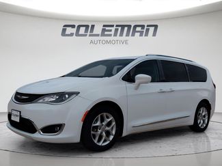 Used 2019 Chrysler Pacifica Touring-L Plus w/ Tire & Wheel Group FWD video 1