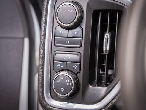 Used 2020 Chevrolet Silverado 3500 LT image 26