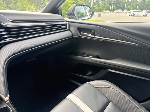 Used 2025 Toyota Camry SE FWD image 17