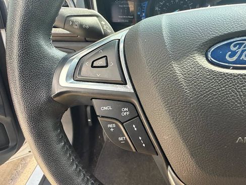 Used 2019 Ford Fusion Energi Titanium FWD image 10
