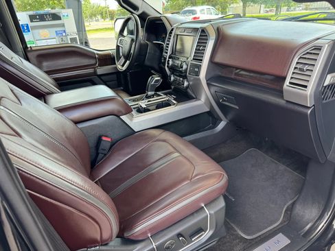 Used 2015 Ford F150 Platinum w/ FX4 Off-Road Package AWD/4WD image 27