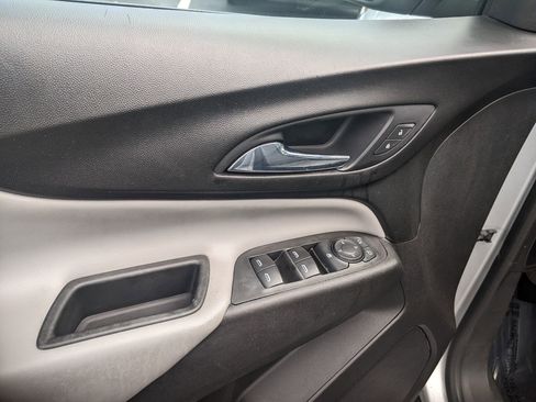 Certified 2021 Chevrolet Equinox LS w/ LS Convenience Package image 15