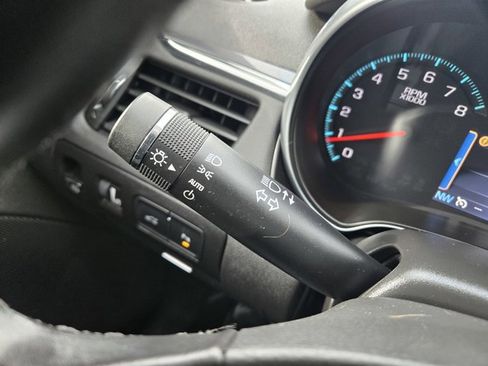 Used 2014 Chevrolet Impala LT w/ Convenience Package image 22