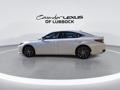 Certified 2025 Lexus ES 300h w/ Premium Package image 6