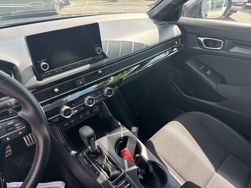 Used 2025 Honda Civic Sport image 11