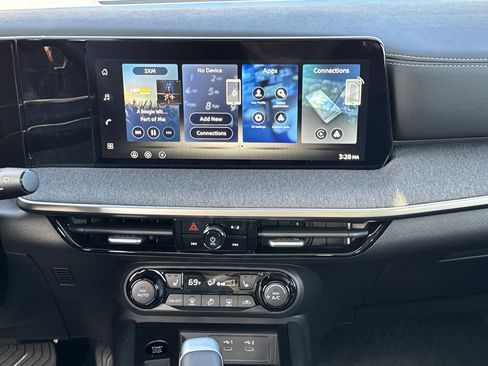 New 2026 Nissan Kicks SV w/ SV Premium Package image 15