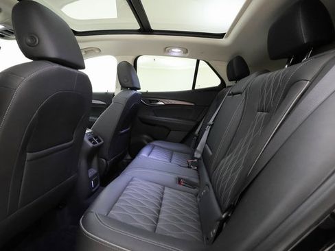 Used 2022 Buick Envision Avenir w/ Technology Package II image 21