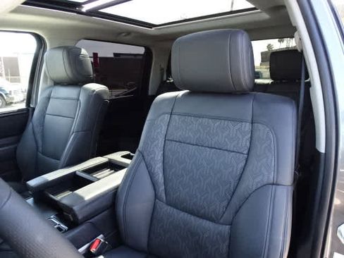Used 2024 Toyota Tundra Limited AWD/4WD image 18