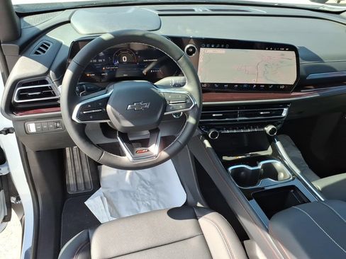 New 2026 Chevrolet Traverse Z71 w/ Driver Confidence Package AWD/4WD image 16