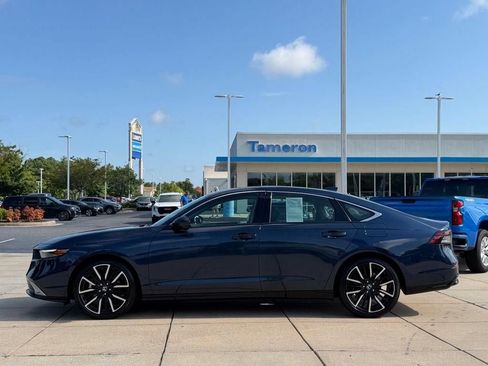 Used 2024 Honda Accord Touring image 7