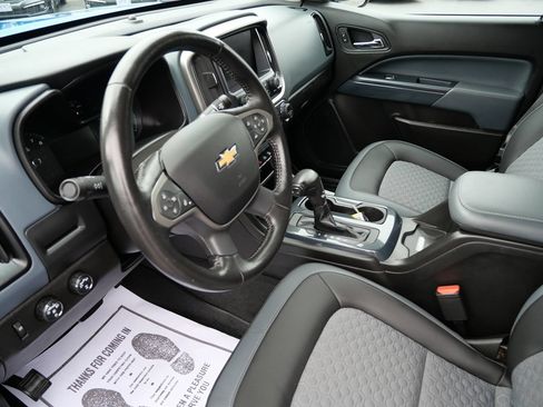 Used 2021 Chevrolet Colorado Z71 AWD/4WD image 12