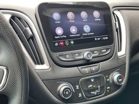 Used 2021 Chevrolet Malibu LS FWD image 17