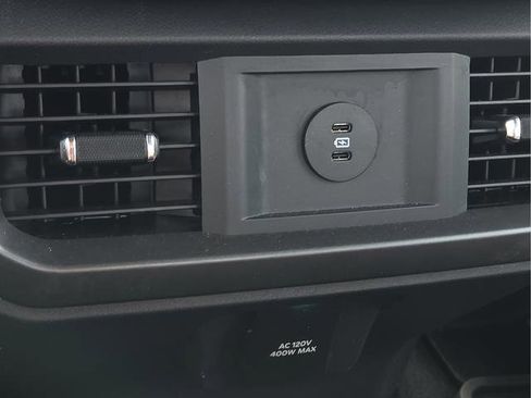 Used 2025 Ford F150 Lariat w/ Equipment Group 501A Mid AWD/4WD image 11