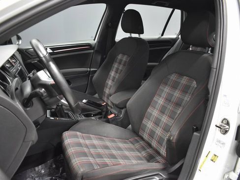 Used 2017 Volkswagen GTI Sport image 5