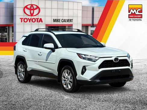Used 2024 Toyota RAV4 XLE Premium FWD image 7