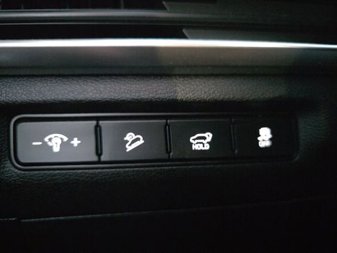 Certified 2023 Kia Telluride EX w/ EX Captain's Chair Package image 23