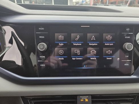 Used 2022 Volkswagen Taos SE w/ IQ.Drive SE Package image 16