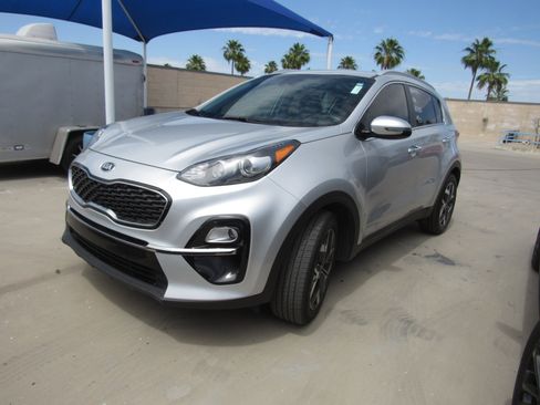 Used 2020 Kia Sportage EX FWD image 1