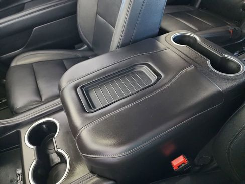 Used 2022 Chevrolet Tahoe LT AWD/4WD image 34