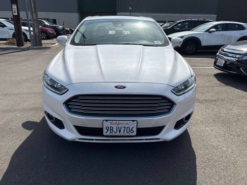 Used 2013 Ford Fusion SE FWD image 3