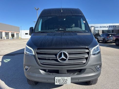 Used 2025 Mercedes-Benz Sprinter 2500 image 3
