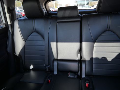 Certified 2024 Toyota Highlander XLE AWD/4WD image 14