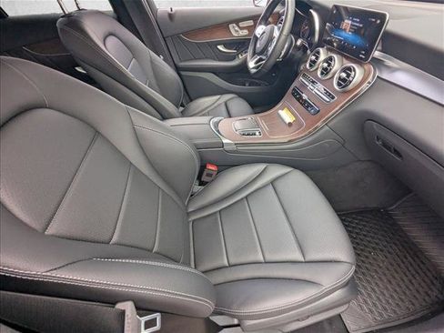 Used 2021 Mercedes-Benz GLC 300 4MATIC image 17