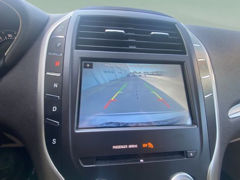 Used 2017 Lincoln MKC Premiere FWD image 19