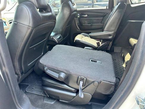 Used 2014 Chevrolet Traverse LT FWD image 12