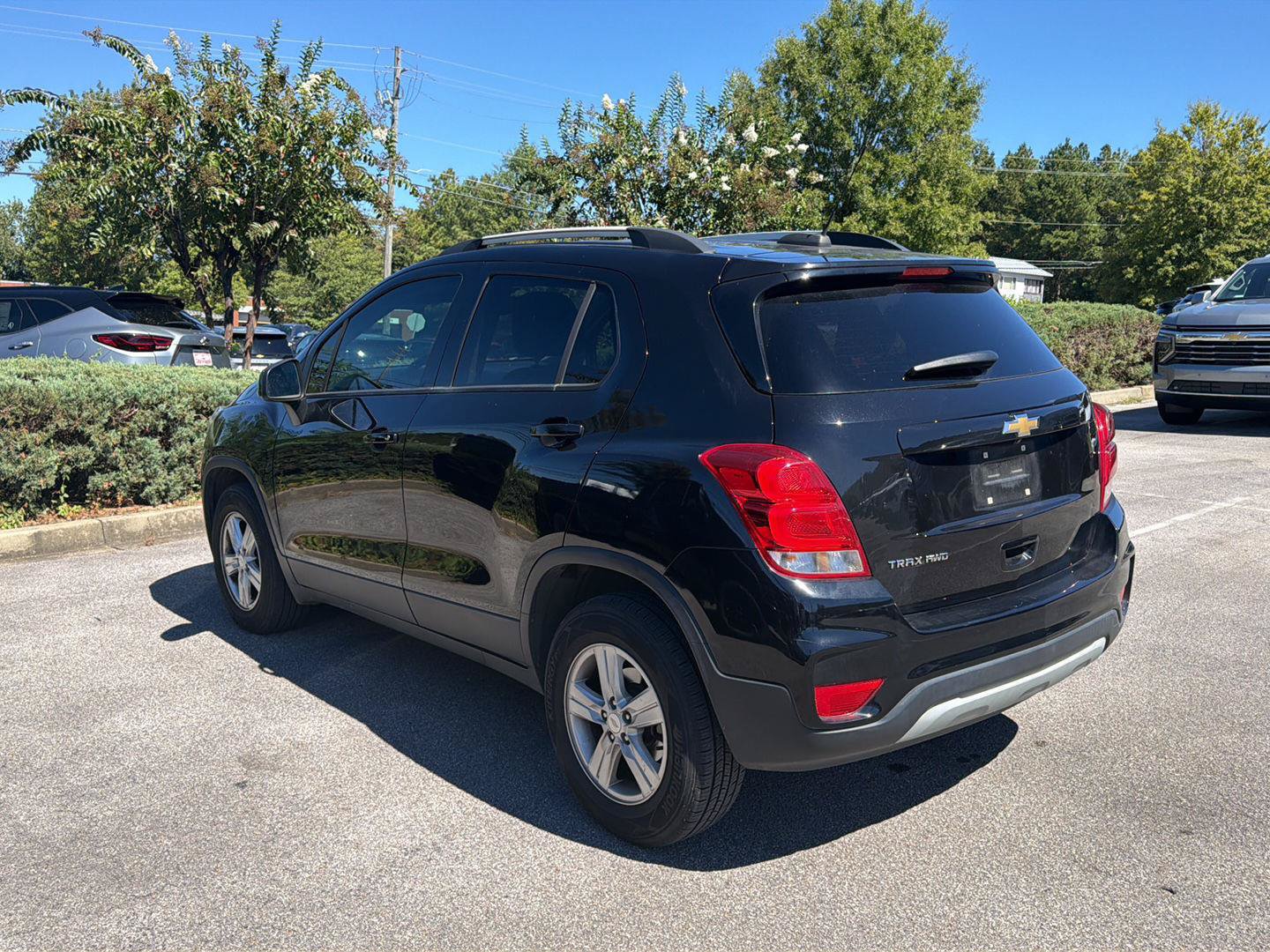Used 2022 Chevrolet Trax LT AWD/4WD image 2