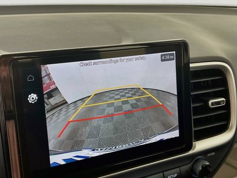 Certified 2025 Hyundai Venue Limited FWD image 13