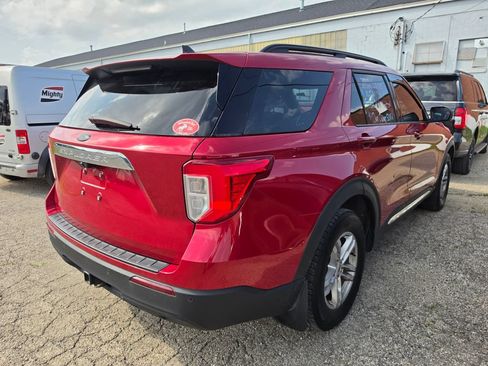 Used 2022 Ford Explorer XLT w/ Class IV Trailer Tow Package AWD/4WD image 2